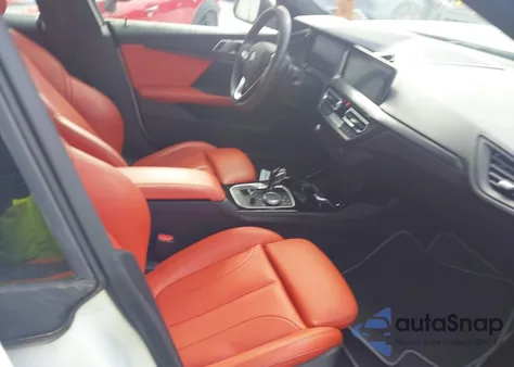 2022 BMW 228 Gran Coupe I xDrive z USA, uszkodzony, nr VIN WBA73AK05N7K04104